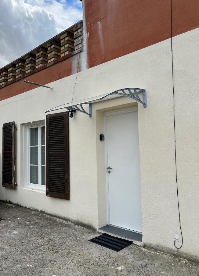 Superbe Appartement Au Bord Du Canal De St Quentin سانت كونتان المظهر الخارجي الصورة